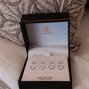 NWT GIANI BERNINI CUBIC ZIRCONIA STUD EARRINGS